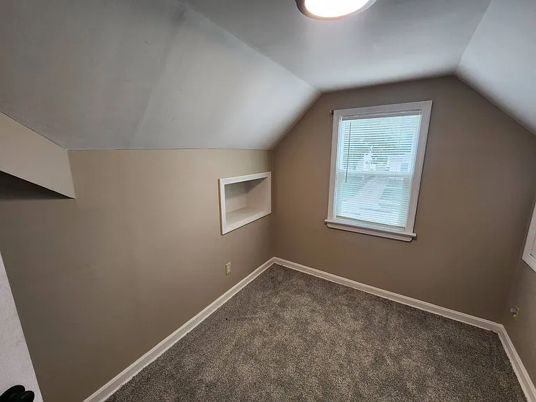 2506 Torrington Ave — Photo 28