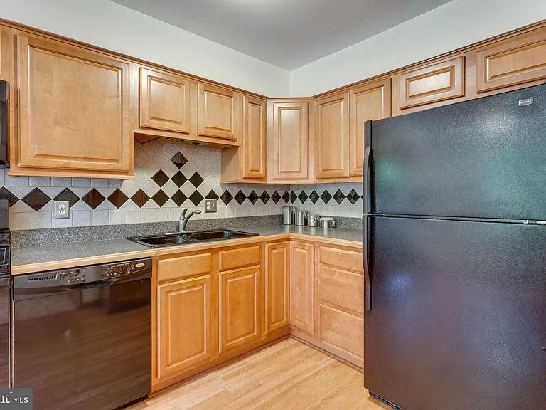 9427 Cherwek Dr — Photo 5