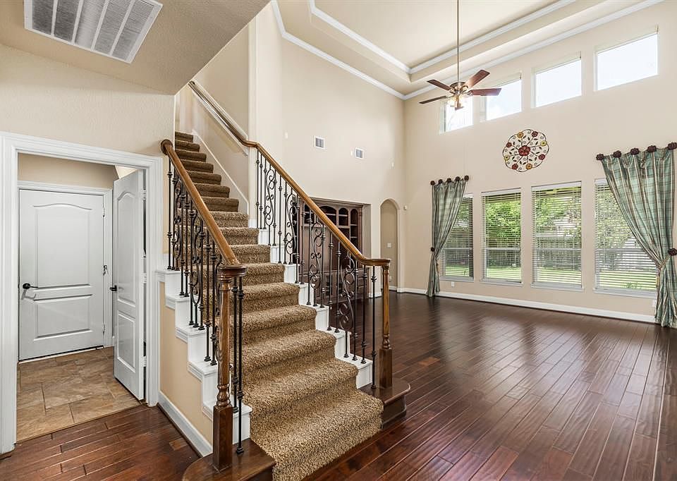 1st image of 27506 Clydehurst Grove Ct