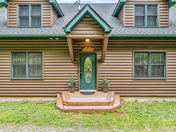 3rd image of 145 Lucas Ln