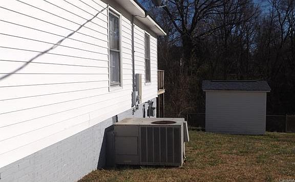 4th image of 207 W Parkwood St