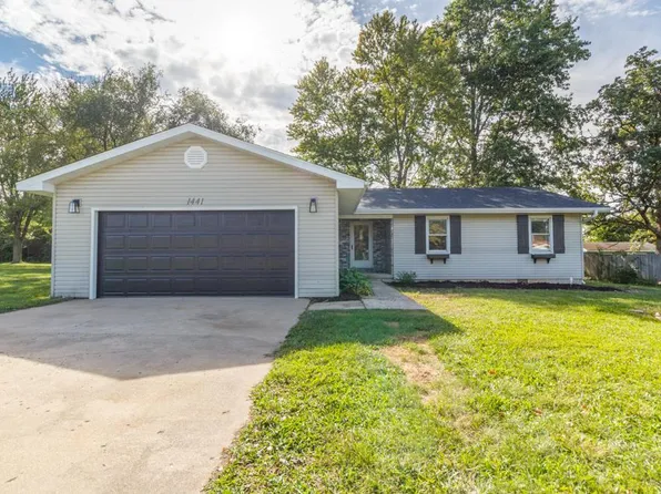 1441 Dara Dr, Lebanon, MO 65536