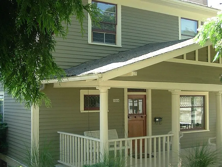 5004 SW View Point Ter — Photo 2