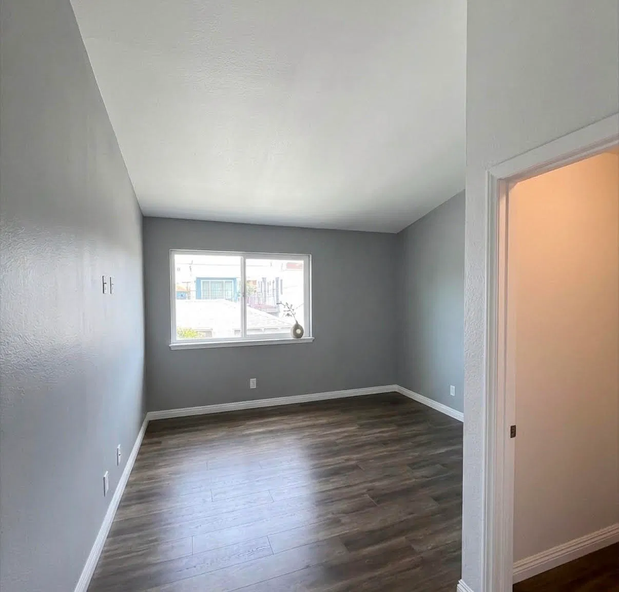 2 bed, 840 sqft, $3,290 — Photo 4