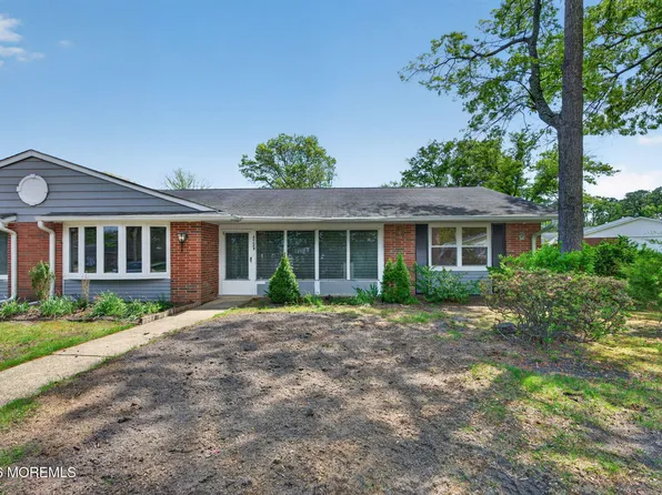 452 Portsmouth Drive #B, Lakewood, NJ 08701