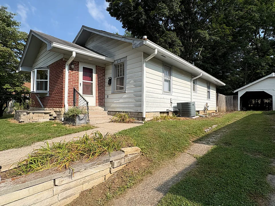 215 E Vermilya Ave