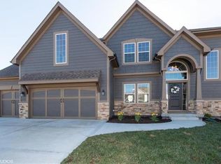 10416 N Lister Ct, Kansas City, MO 64157