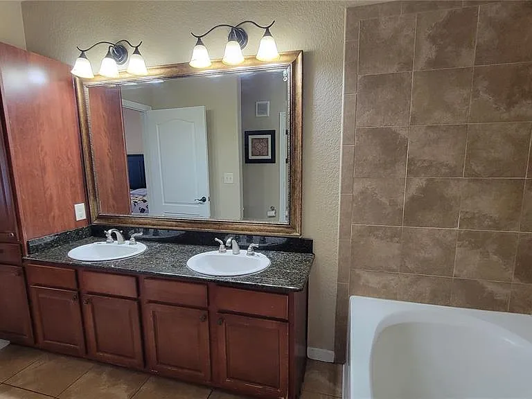 914 Charo Pkwy #123 — Photo 20