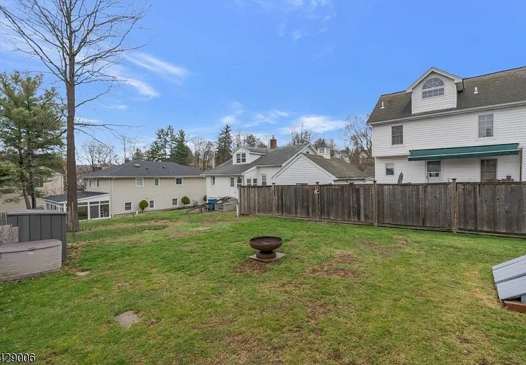 35 Bernards Ave — Photo 2