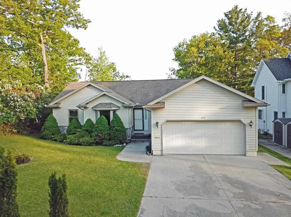 319 W Dwight St, Oscoda, MI 48750