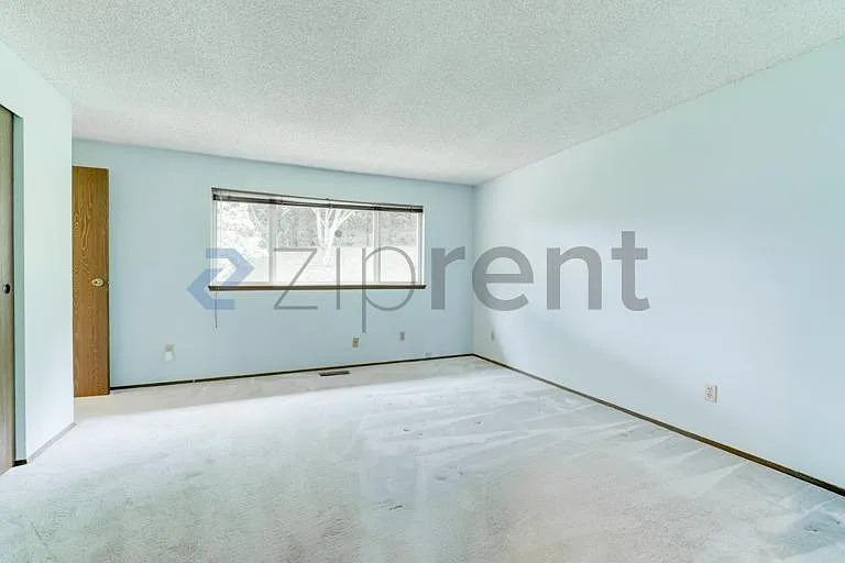 2615 SE 16th St — Photo 8