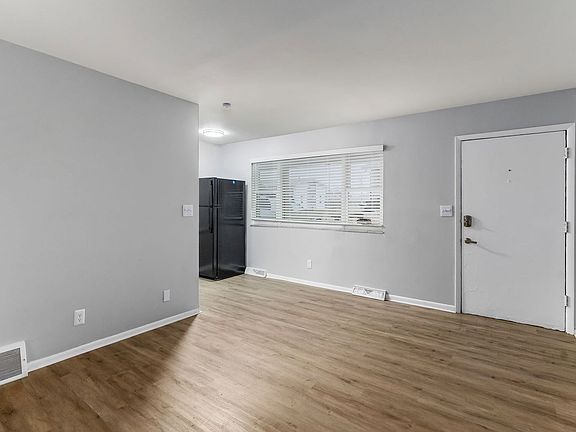 4th image of 552 Riverview Dr APT F