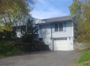 8 Hob St, Newburgh, NY 12550