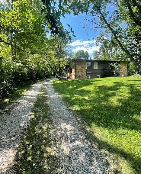 4225 N Kinser Pike — Photo 1