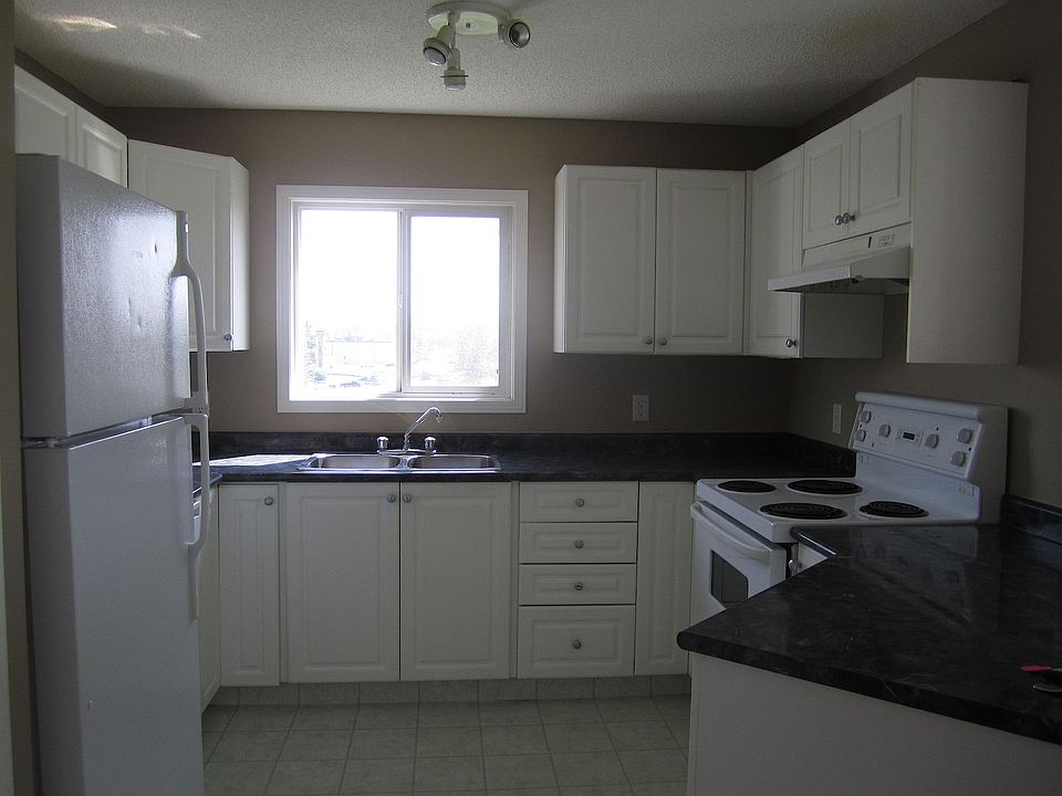 1st image of 304 Mackenzie Way SW #6313