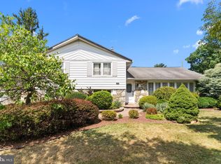 29 McFadden Dr, Huntingdon Valley, PA 19006