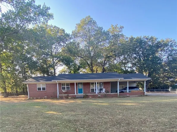 605 Highway 96, Lavaca, AR 72941