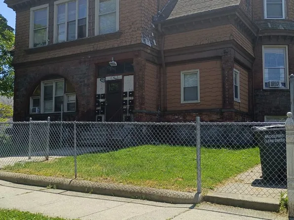 143 Coleman St, Bridgeport, CT 06604