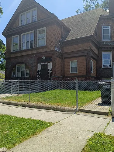 143 Coleman St Photo 1