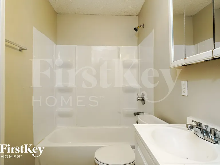 4331 Bertrand Rd — Photo 10
