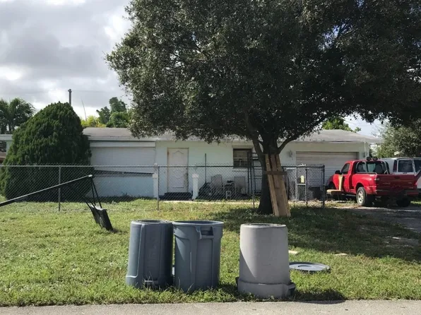 6831 Massachusetts Dr, Lake Worth, FL 33462