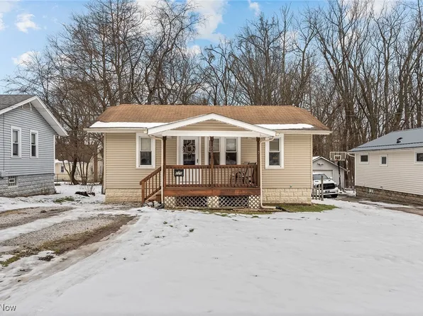 225 E Park Blvd, Akron, OH 44305