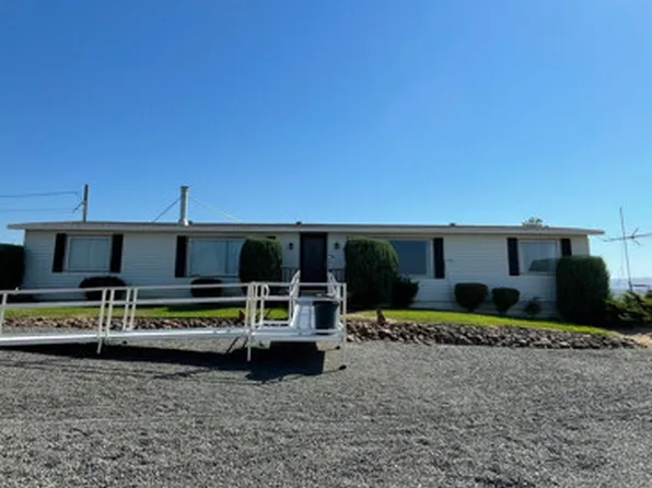 41 Prairie Rd, Moxee, WA 98936