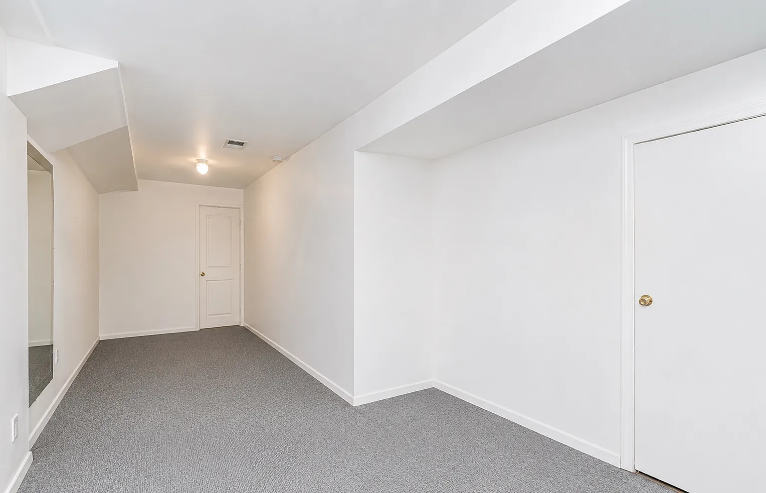 1 bed, $2,400 — Photo 4