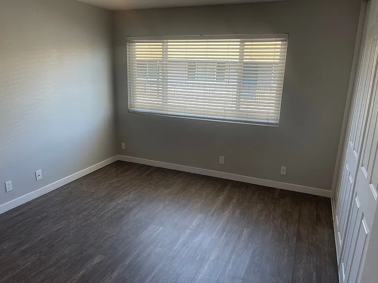 The Circle Apartments at Long Beach — Photo 102