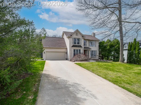 16148 Valcrest Dr, Linden, MI 48451