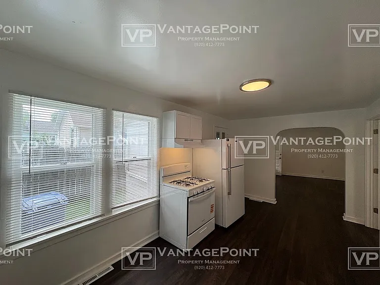 1215 1/2 Stuart St — Photo 4