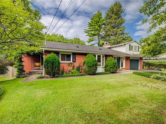 4th image of 4 Mayfair Ct