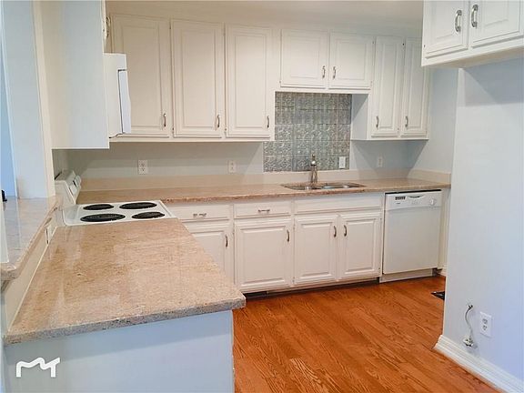 2nd image of 4113 Glenwick Ln