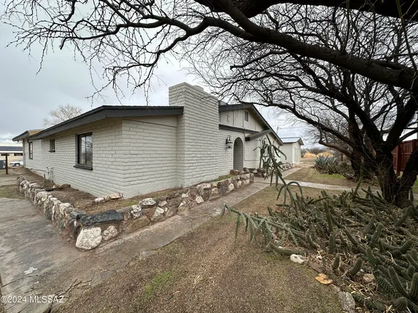 1246 E Sunny Ln, Benson, AZ 85602