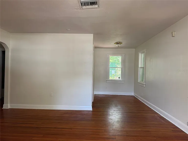 3815 W De Leon St — Photo 2