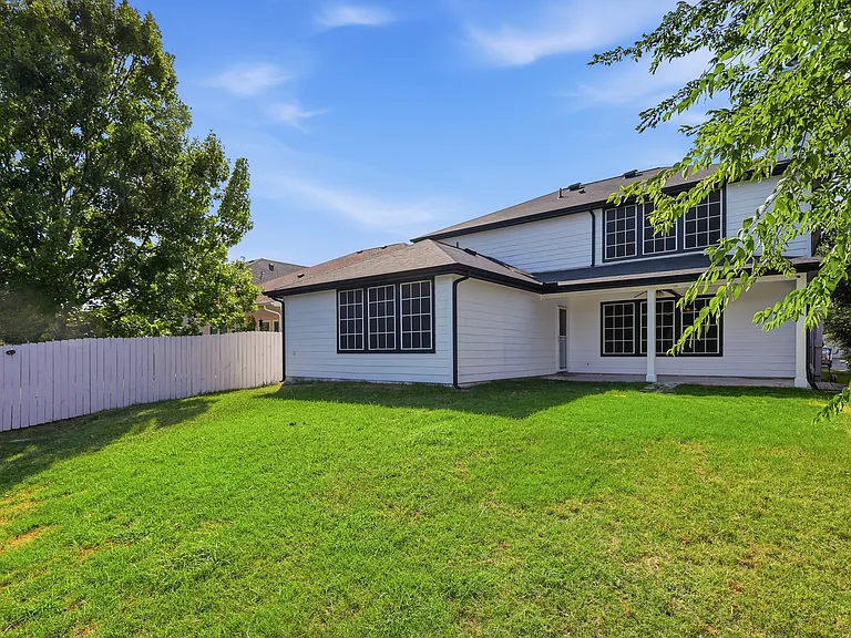 417 Niagara Falls Dr — Photo 35