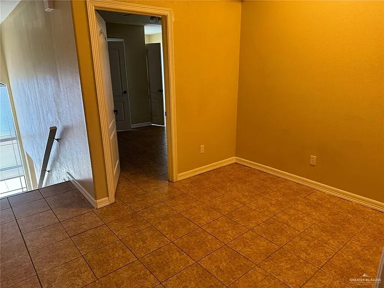 1204 W Kiwi Ave #A — Photo 17