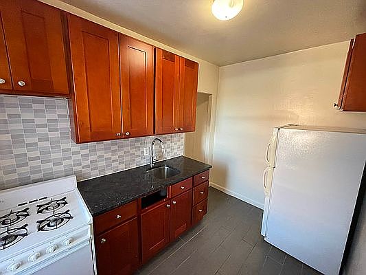 3rd image of 37-20 76th St #2