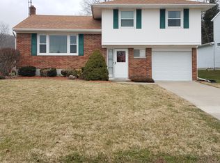 11005 Crestview Dr, Brookville, IN 47012