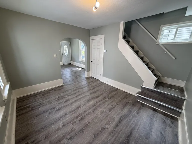 339 S Union Ave — Photo 6