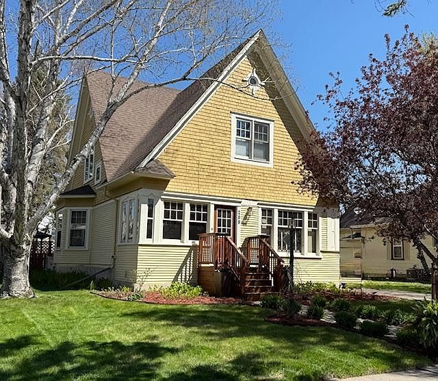 1st image of 209 E 5th St
