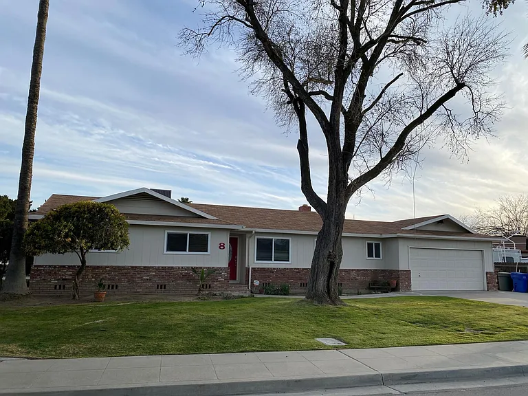 8 Hickory Dr — Photo 9