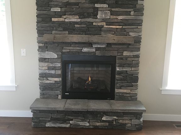 4th image of 3648 Riverton Dr