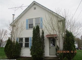 16 Maple St, Corinna, ME 04928