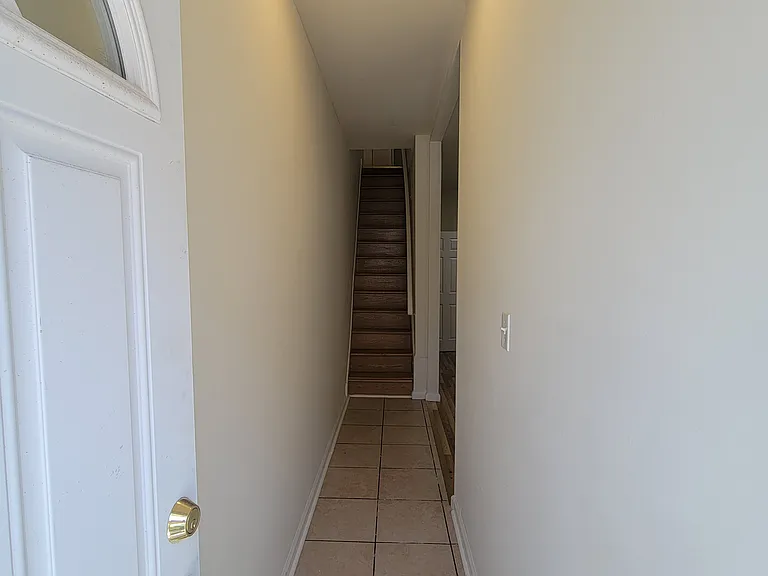 1709 N Dover St — Photo 27
