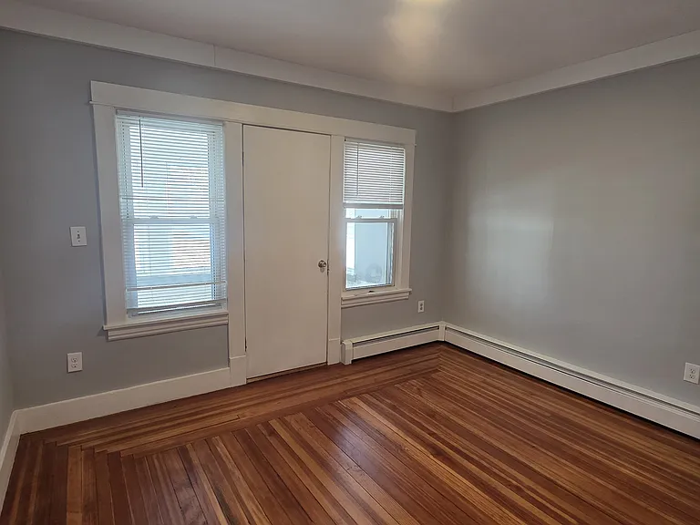 298 Oakland St #2L — Photo 2