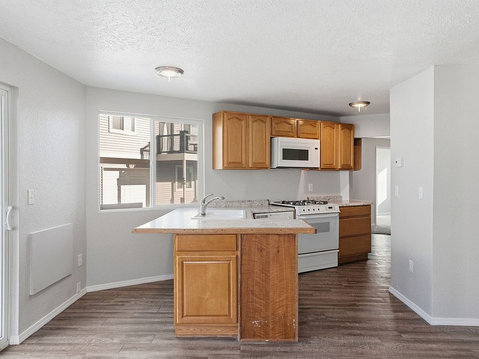 1st image of 3118 E Marietta Ave #2