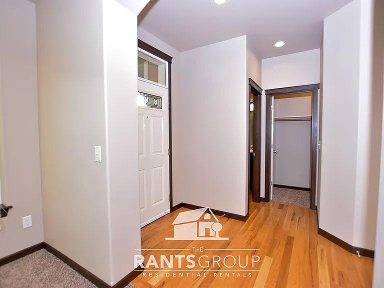 4726 46th Ave SE — Photo 3