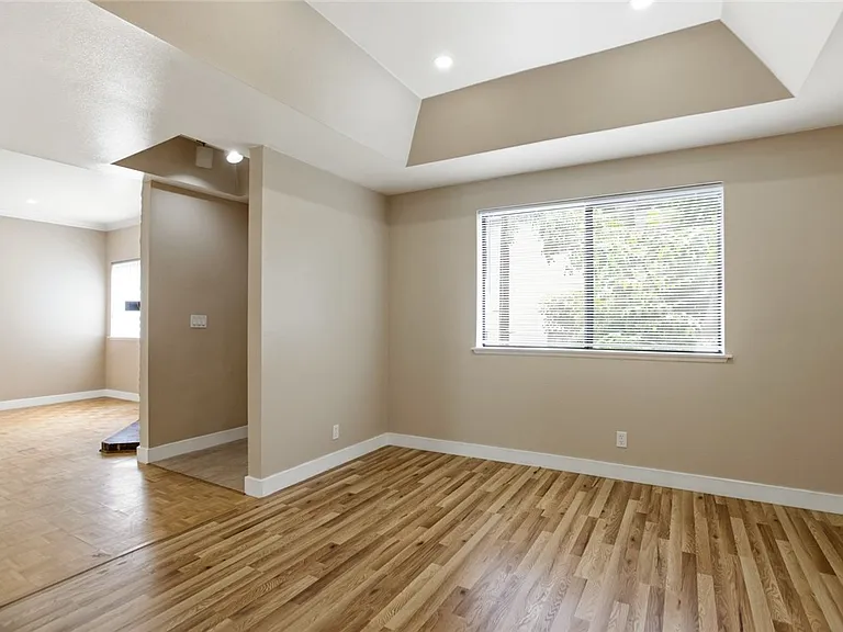 5340 Wilkinson Ave #6 — Photo 6