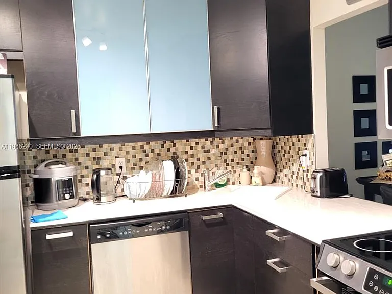 601 Three Islands Blvd #511 — Photo 8